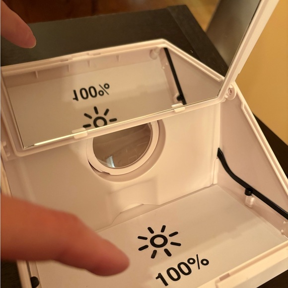 EUC SMART PHONE PROJECTOR - Picture 2 of 5